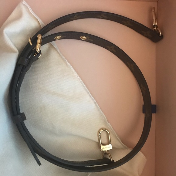 Louis Vuitton Pochette Metis - brand new in box - Picture 4 of 5